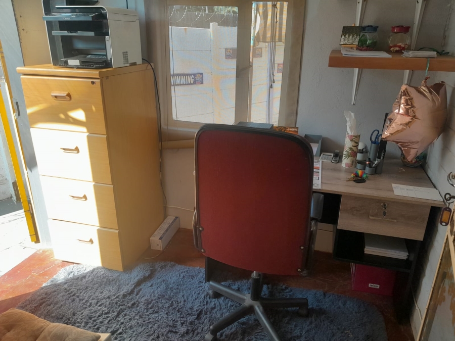 4 Bedroom Property for Sale in Oos Einde North West